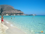 6116Il Mare cristallino di Mondello.jpg